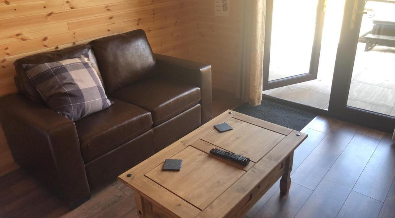فندق Superior Glamping Pod With Hot Tub فرودشام المظهر الخارجي الصورة