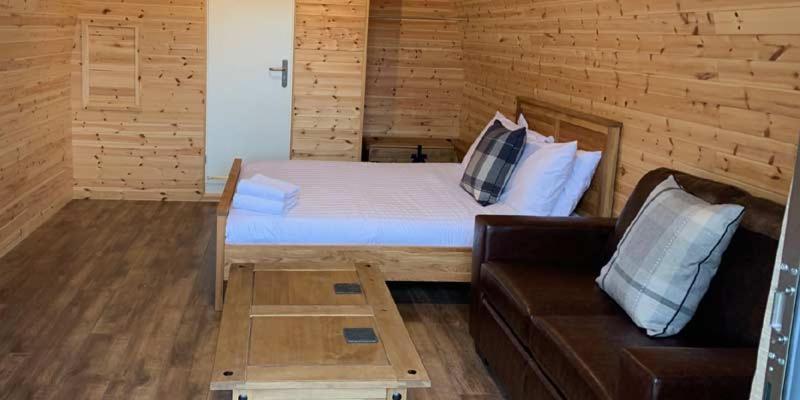 فندق Superior Glamping Pod With Hot Tub فرودشام المظهر الخارجي الصورة